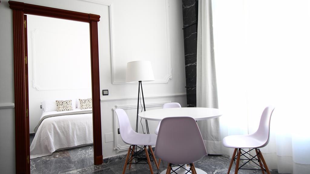 Plaza Constitucion - Larios Appartement
